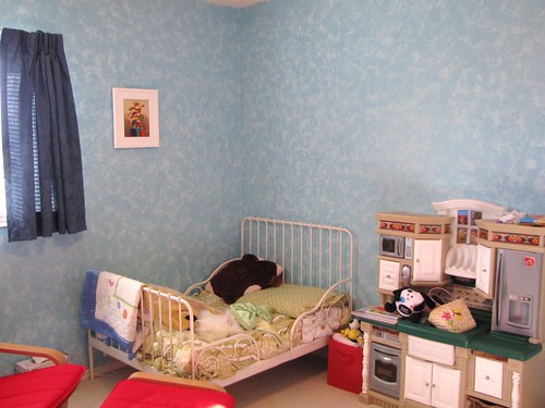 Nadia and Amelie's Rooms